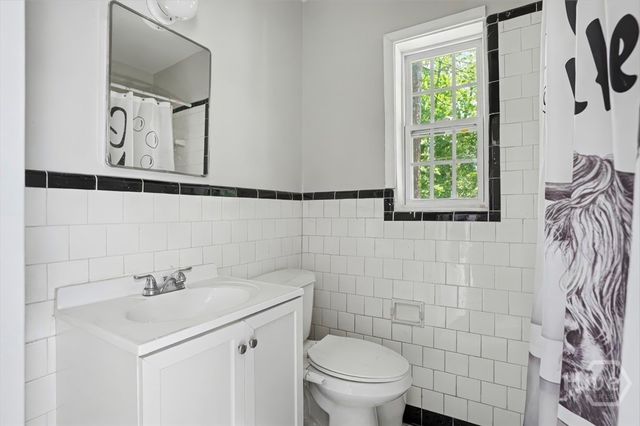 138 W 51st Street, Savannah, GA 31405