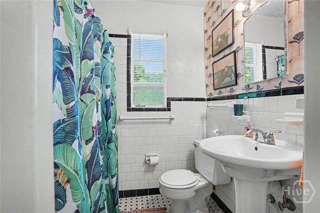 138 W 51st Street, Savannah, GA 31405