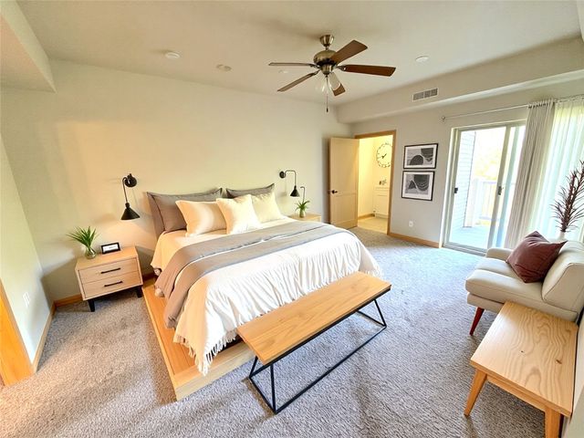 470 N 1st Avenue 203, Iowa City, IA 52245