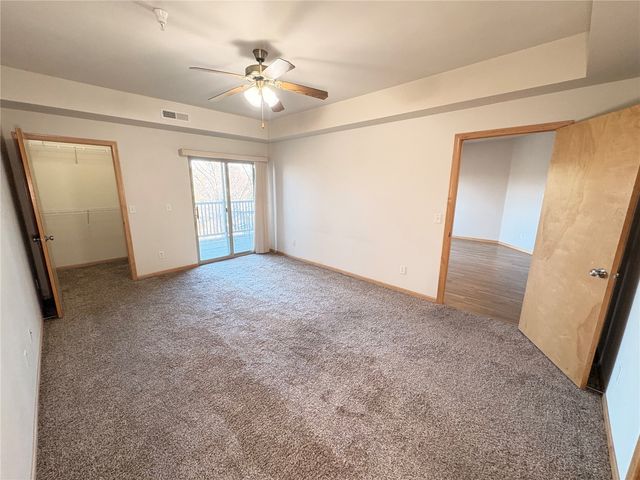 470 N 1st Avenue 203, Iowa City, IA 52245