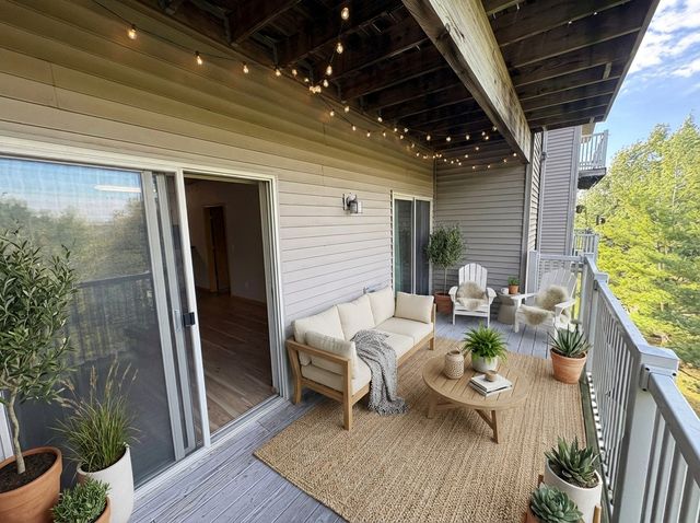 470 N 1st Avenue 203, Iowa City, IA 52245