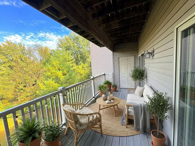 470 N 1st Avenue 203, Iowa City, IA 52245