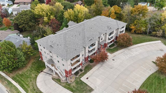 470 N 1st Avenue 203, Iowa City, IA 52245