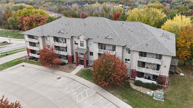 470 N 1st Avenue 203, Iowa City, IA 52245