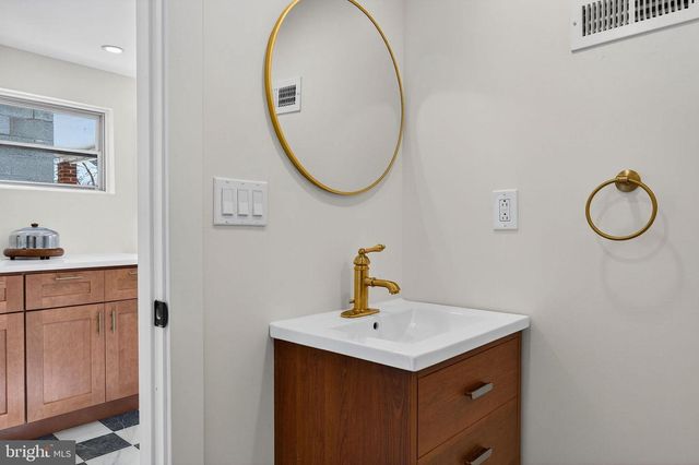 5036 OSAGE AVE, Philadelphia, PA 19143