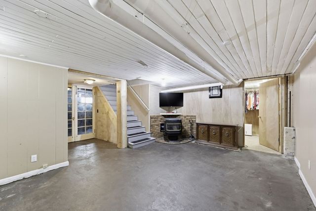 79 Granby Rd, South Hadley, MA 01075