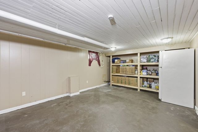 79 Granby Rd, South Hadley, MA 01075