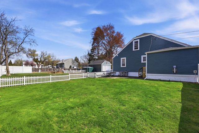 79 Granby Rd, South Hadley, MA 01075