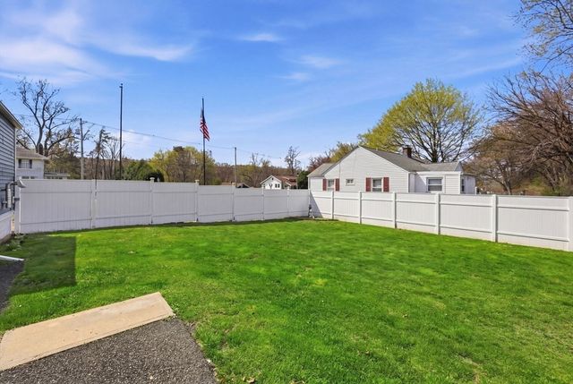 79 Granby Rd, South Hadley, MA 01075
