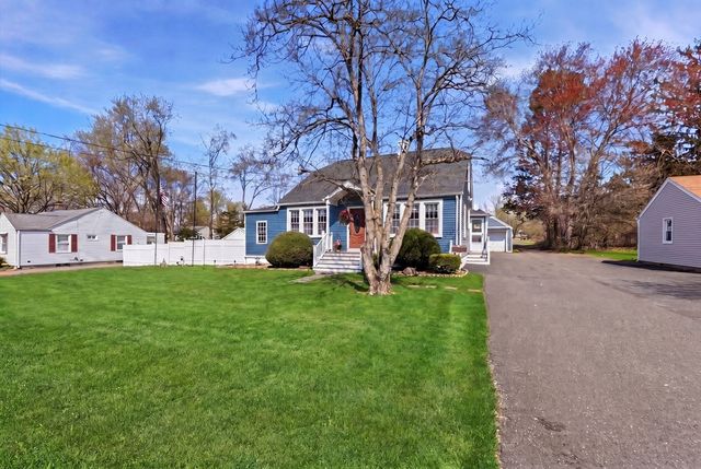 79 Granby Rd, South Hadley, MA 01075