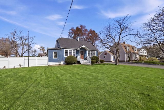 79 Granby Rd, South Hadley, MA 01075