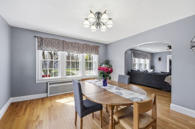 79 Granby Rd, South Hadley, MA 01075