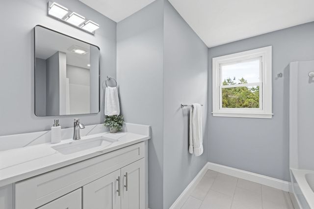 938 Ocean St, Marshfield, MA 02050