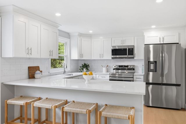 938 Ocean St, Marshfield, MA 02050