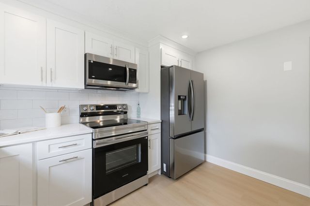 938 Ocean St, Marshfield, MA 02050