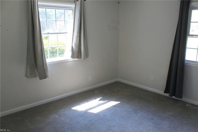 4052 Wyndybrow DR, Portsmouth, VA 23703