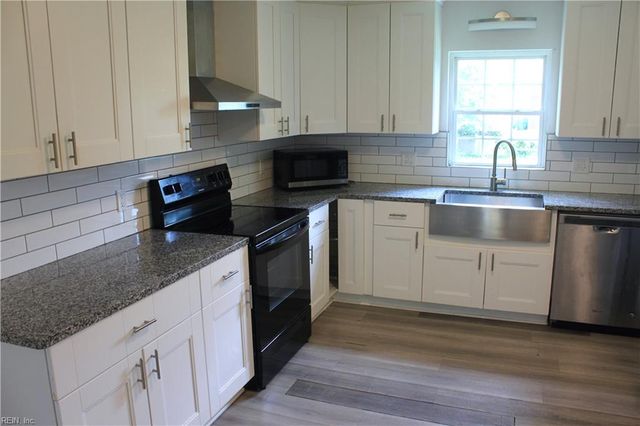 4052 Wyndybrow DR, Portsmouth, VA 23703