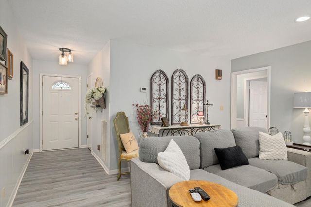 1213 Shadowlake DR, Sealy, TX 77474