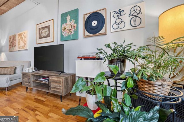 660 Glen Iris Drive NE 207, Atlanta, GA 30308