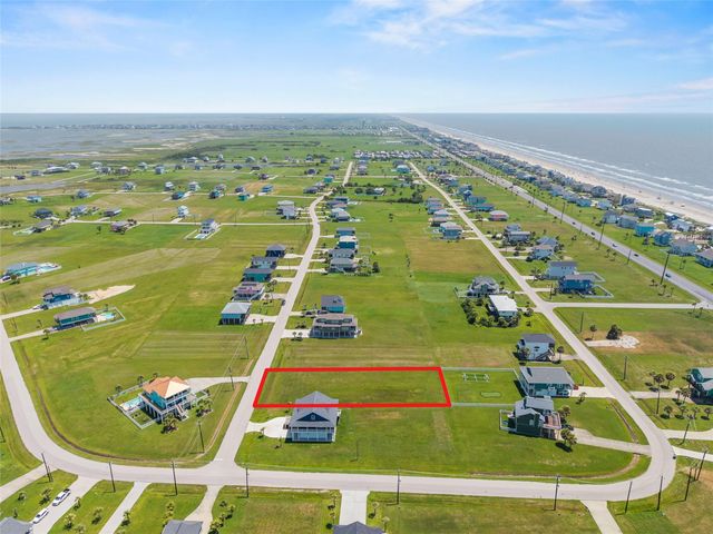 18817 Warrior Road, Galveston, TX 77554