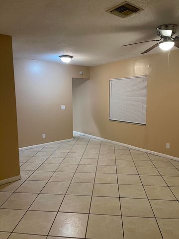 940 W 36th Street 1, Riviera Beach, FL 33404