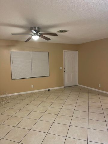 940 W 36th Street 1, Riviera Beach, FL 33404