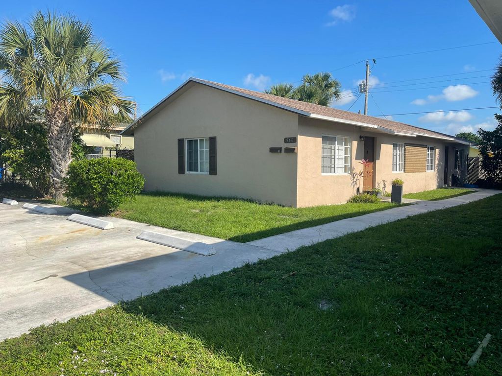 940 W 36th Street 1, Riviera Beach, FL 33404