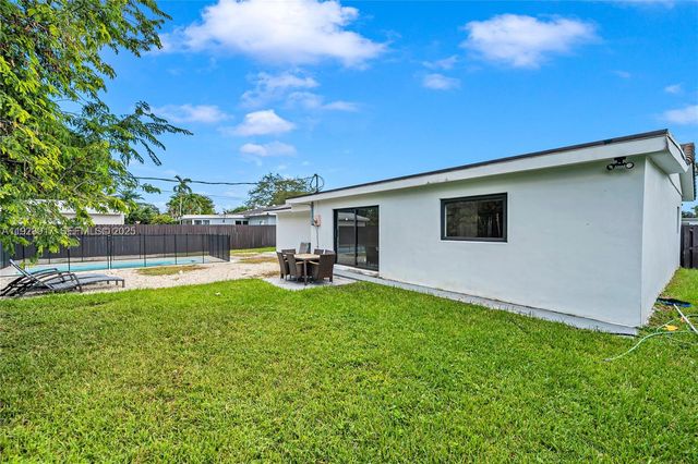 6625 SW 45th St, Miami, FL 33155