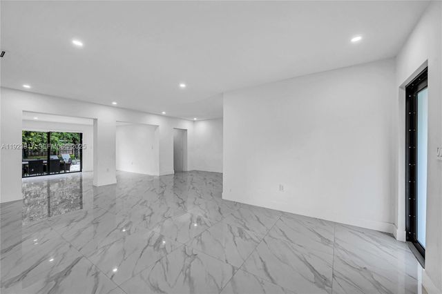 6625 SW 45th St, Miami, FL 33155