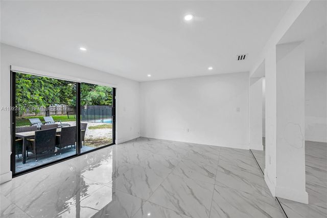 6625 SW 45th St, Miami, FL 33155