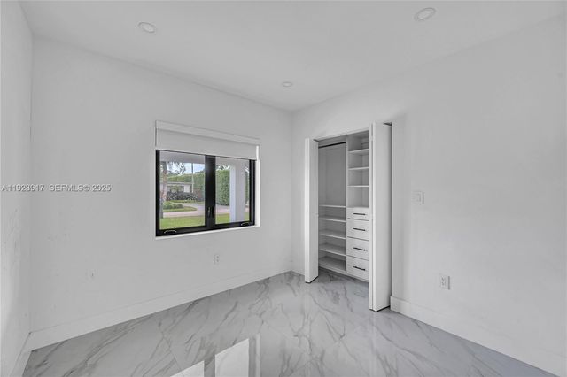 6625 SW 45th St, Miami, FL 33155