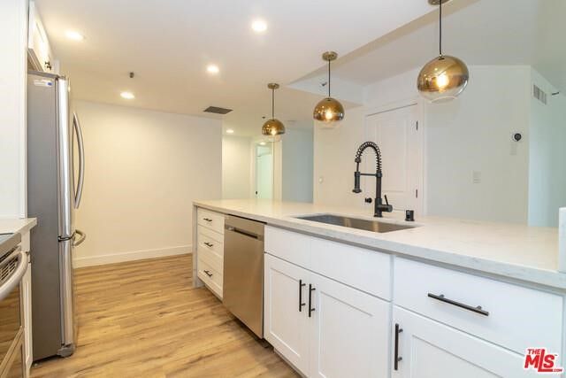 600 W 9th 1011, Los Angeles, CA 90015