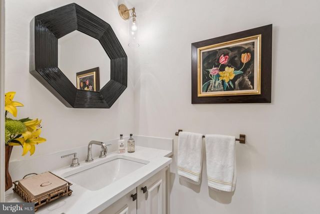 4956 QUEBEC ST NW, Washington, DC 20016