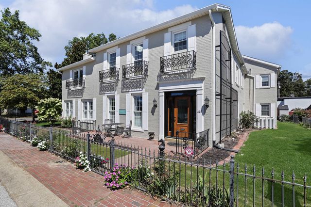 422 W Water Street, Newburgh, IN 47630