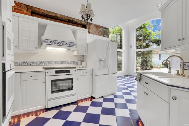 422 W Water Street, Newburgh, IN 47630