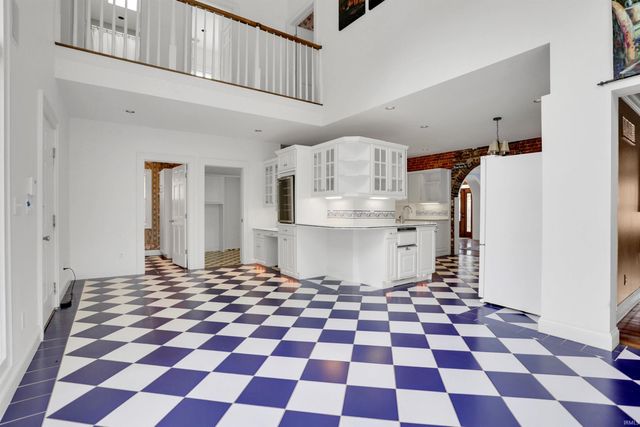 422 W Water Street, Newburgh, IN 47630