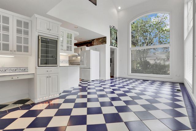 422 W Water Street, Newburgh, IN 47630