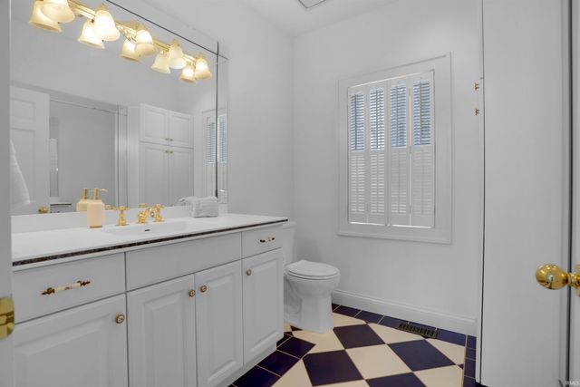 422 W Water Street, Newburgh, IN 47630