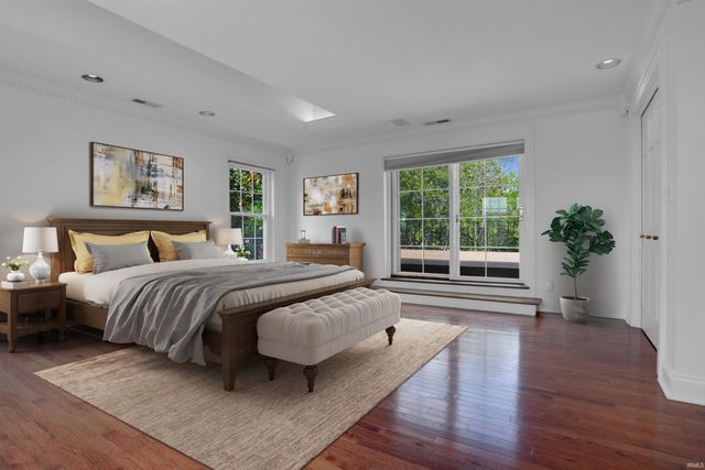 422 W Water Street, Newburgh, IN 47630