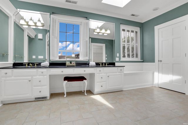 422 W Water Street, Newburgh, IN 47630