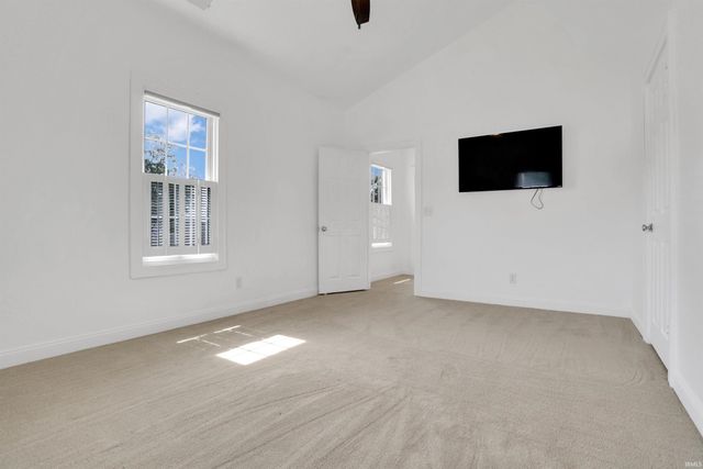 422 W Water Street, Newburgh, IN 47630