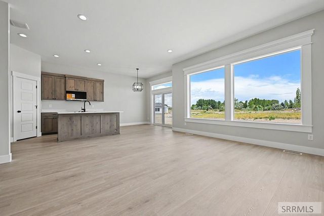 946 Montezuma St, Idaho Falls, ID 83402