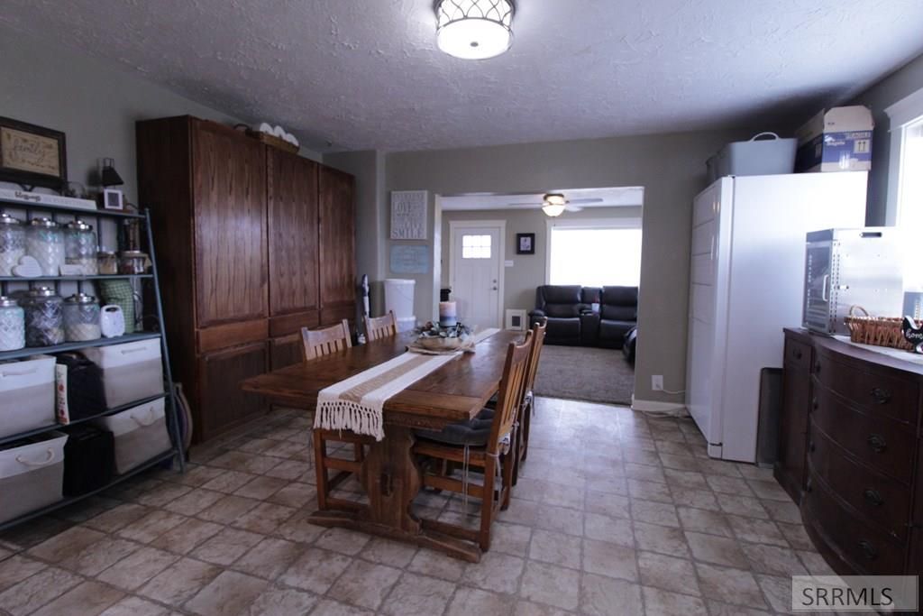 Image 10 of property listing at 2967 W 2400 N, Arco, ID 83213