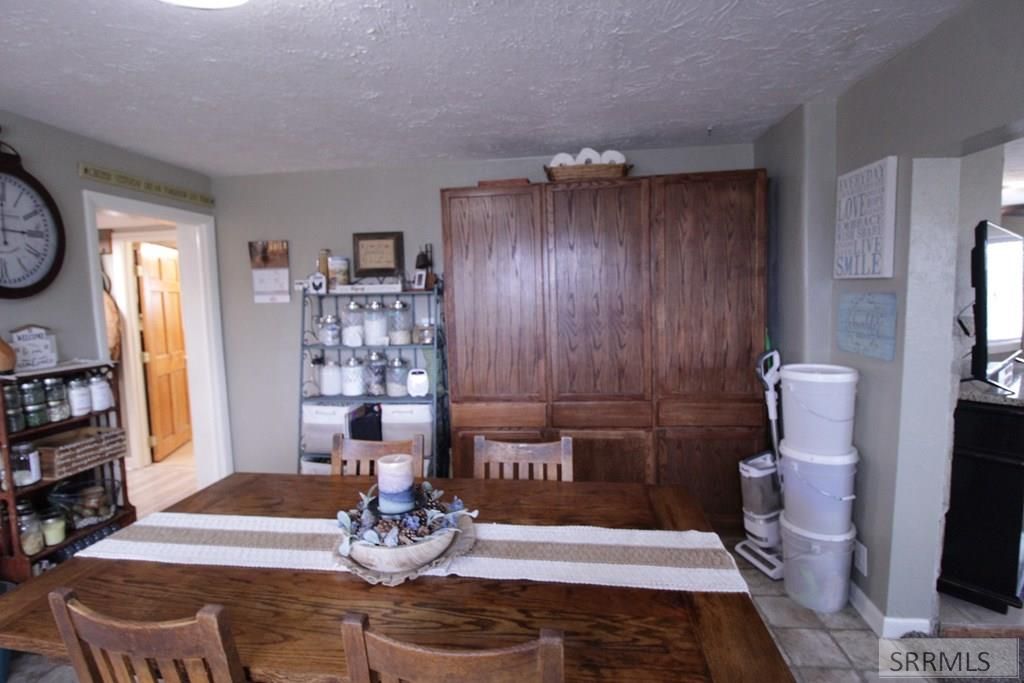Image 12 of property listing at 2967 W 2400 N, Arco, ID 83213