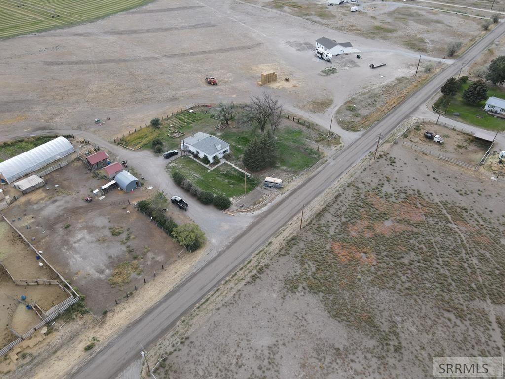 Image 13 of property listing at 2967 W 2400 N, Arco, ID 83213