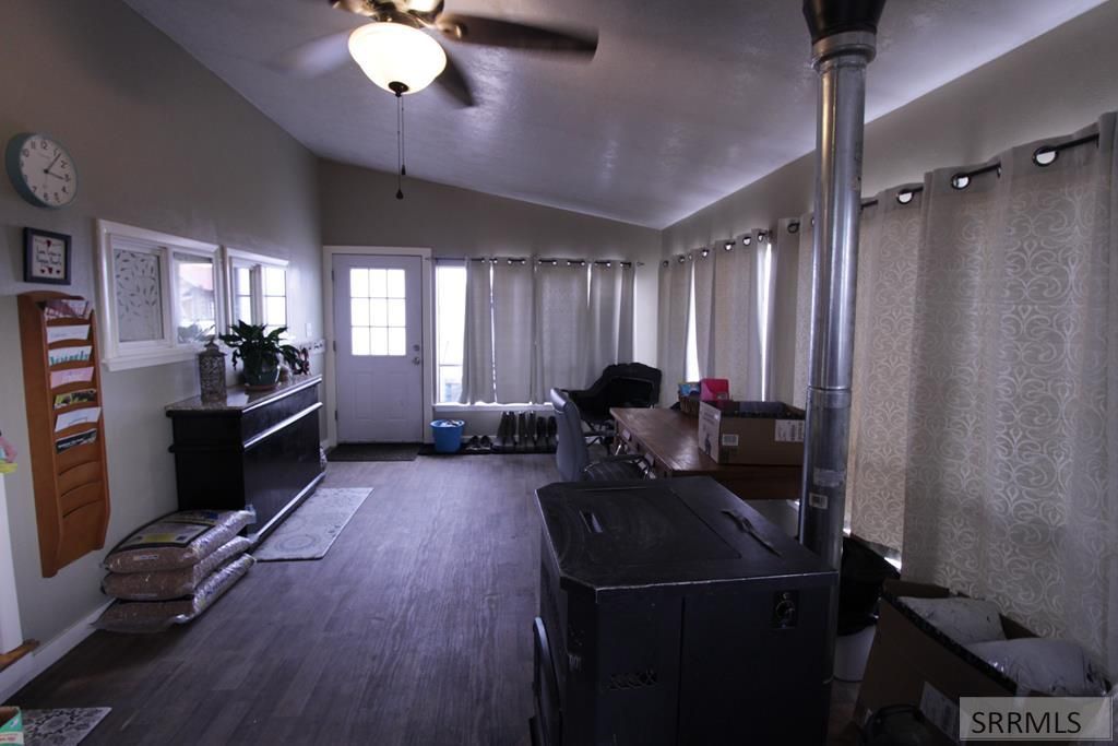 Image 24 of property listing at 2967 W 2400 N, Arco, ID 83213
