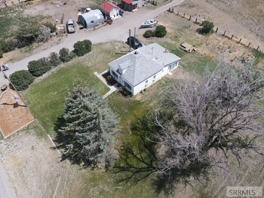 Image 3 of property listing at 2967 W 2400 N, Arco, ID 83213