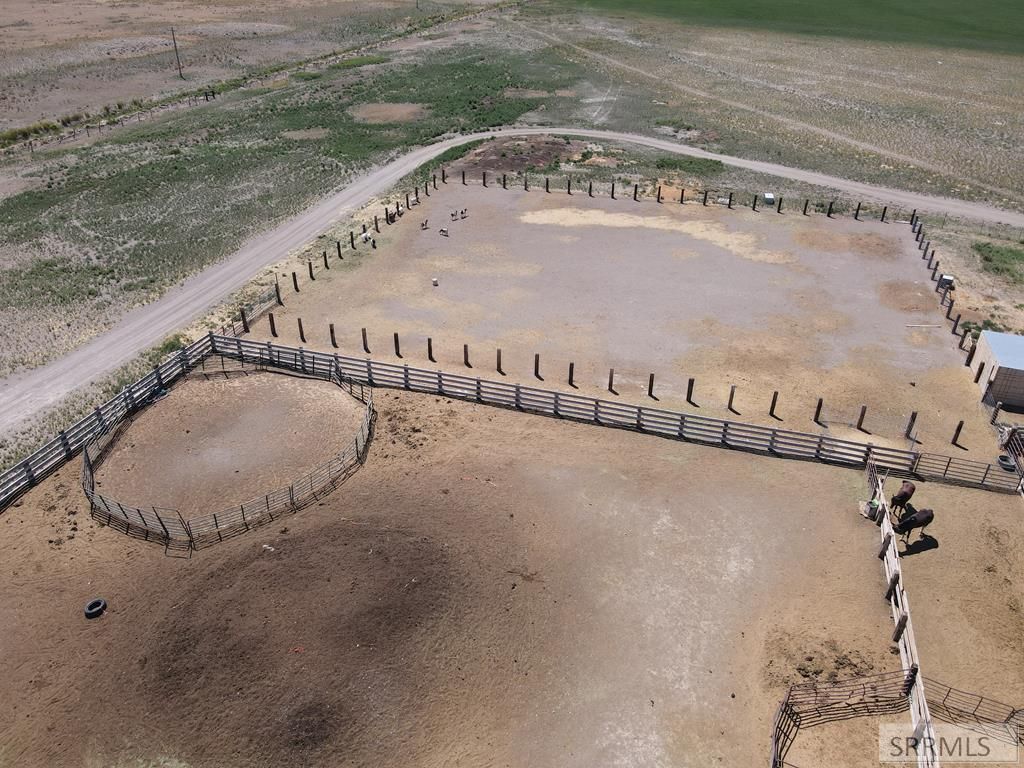 Image 33 of property listing at 2967 W 2400 N, Arco, ID 83213