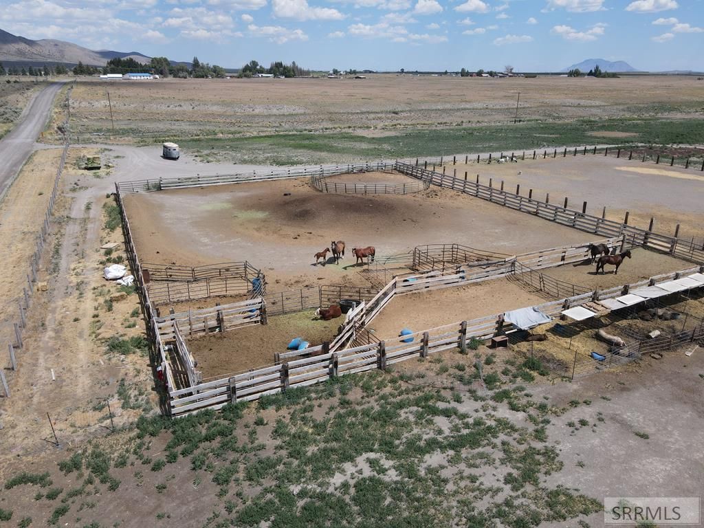 Image 37 of property listing at 2967 W 2400 N, Arco, ID 83213