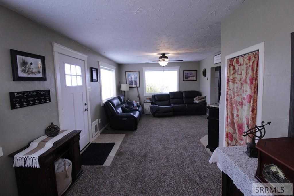Image 9 of property listing at 2967 W 2400 N, Arco, ID 83213